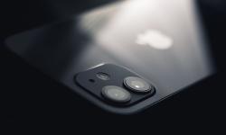 Featured image of post Samsung Display Mulai Produksi Panel OLED untuk iPhone Lipat