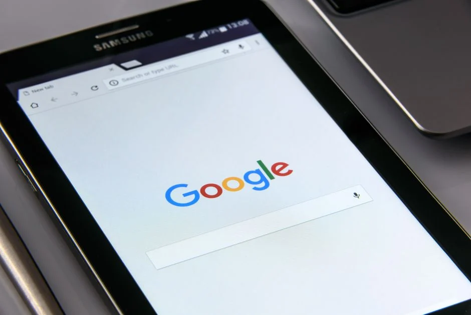 Tampilan pengaturan browser saat membersihkan data, termasuk cache dan cookies.
