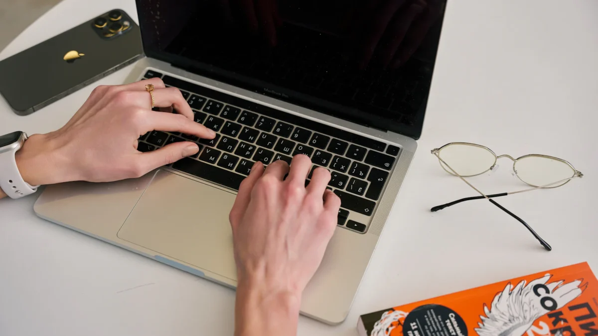 Foxit Reader vs Adobe Acrobat Reader: Mana yang Pas Buat Kamu?