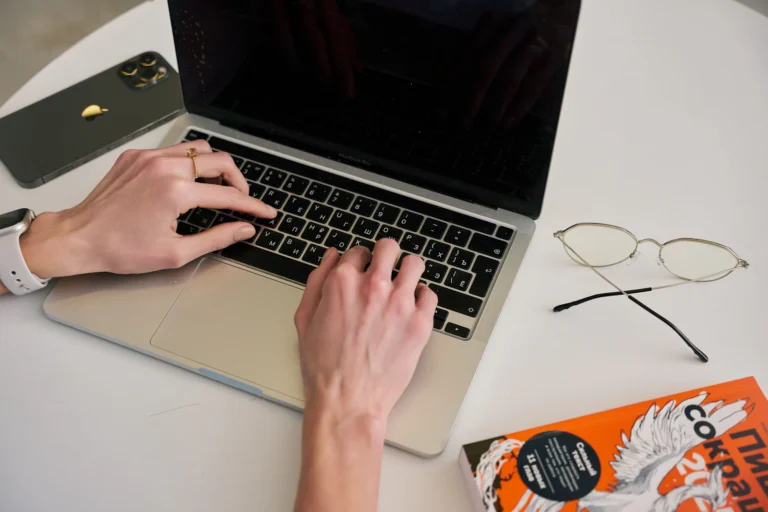 Foxit Reader vs Adobe Acrobat Reader: Mana yang Pas Buat Kamu?