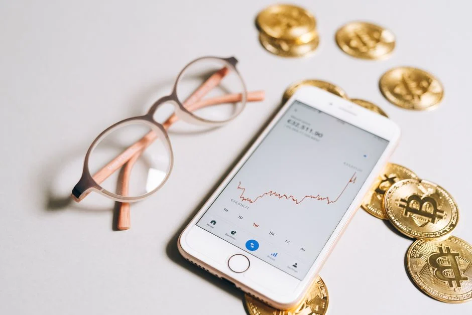 Mitos vs fakta: Staking kripto cuma buat yang punya modal besar?