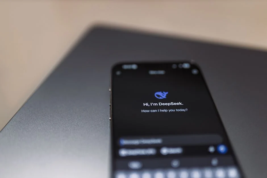 Google Assistant di Android dimatikan pada 2026, ini penggantinya