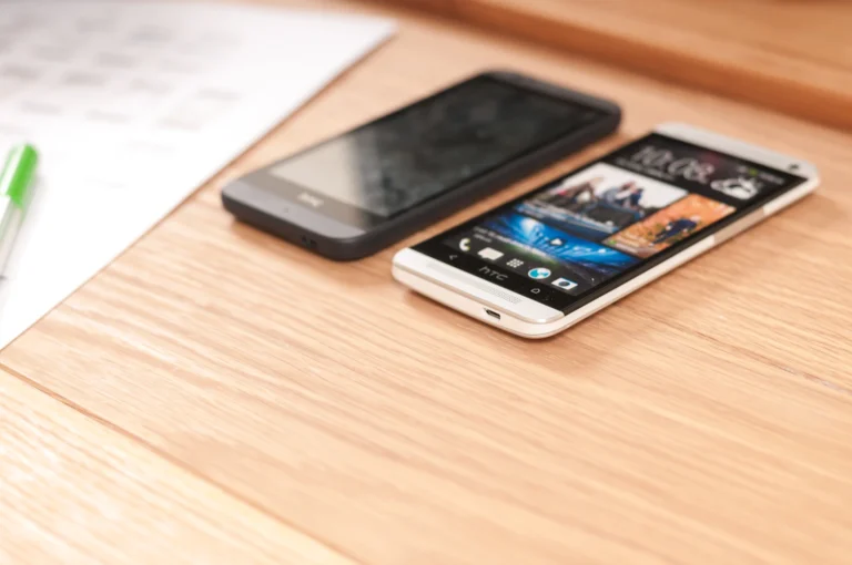 Hp Android Murah vs iPhone Bekas: Mana yang Lebih Worth It di 2026?