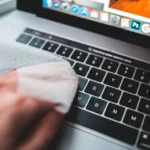 Ceklist Bersihin Keyboard Laptop: 5 Langkah Wajib Biar Kinclong Lagi