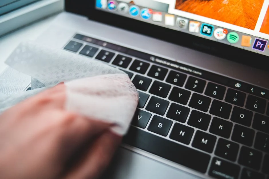 Ceklist Bersihin Keyboard Laptop: 5 Langkah Wajib Biar Kinclong Lagi